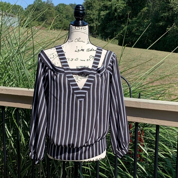 bebe Tops - BeBe On or Off Shoulder Large Blouse